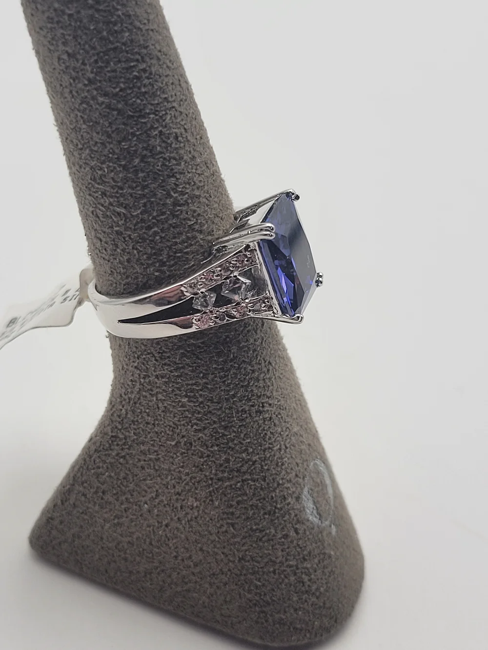 Sterling Silver And Lab Created Tanzanite and Simulated Diamonds Ring Size 6.75